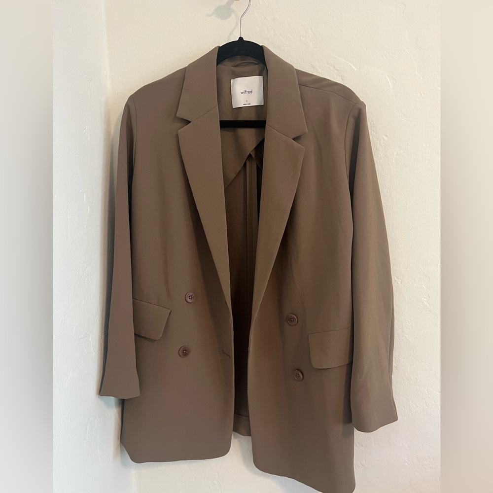 Aritzia Wilfred Cherrelle Blazer in Taupe